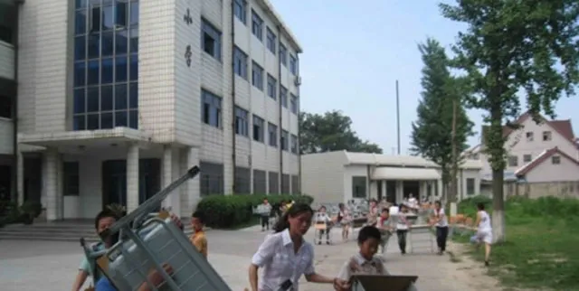 学校搬迁.webp